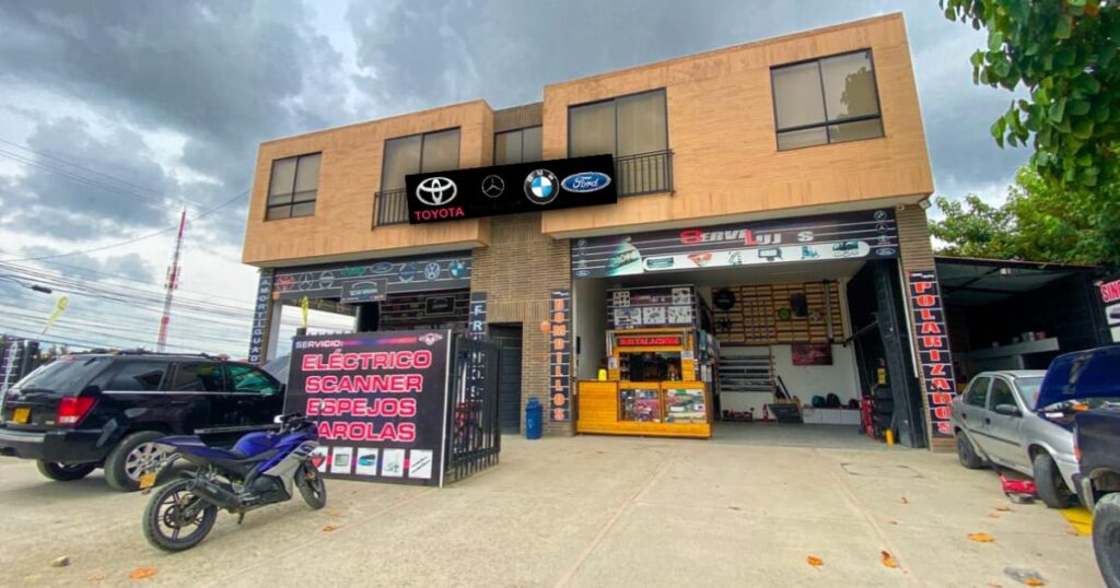 EL-CAR-ESQUINA-SERVITECA-CHIA